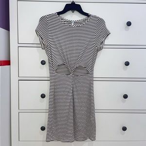 BLACK AND WHITE STRIPPED T-SHIRT DRESS WITH STOMACH CUT OUTS